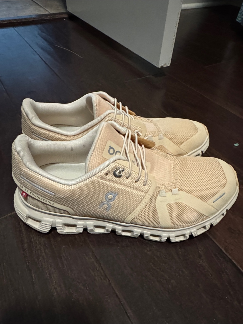 On Running Womens Shoes - Picture 2 of 4